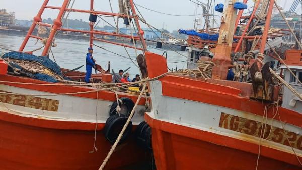Patroli Baharkam Sergap Kapal Ikan Asing Asal Vietnam di Perairan Natuna