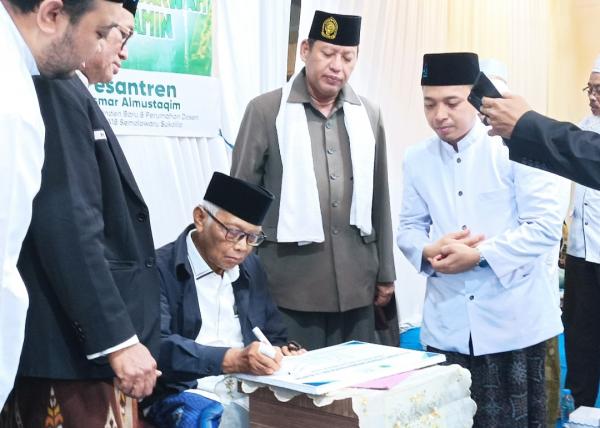 Ketua MUI Pusat Resmikan Lembaga Rahmatan Lil Alamin, Wadah Dakwah Dai Surabaya untuk Masa Depan