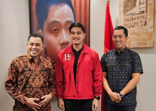 Sanuji - Dita Sambangi Putra Bungsu Jokowi, Sinyal Duet di Pilbup Lebak?