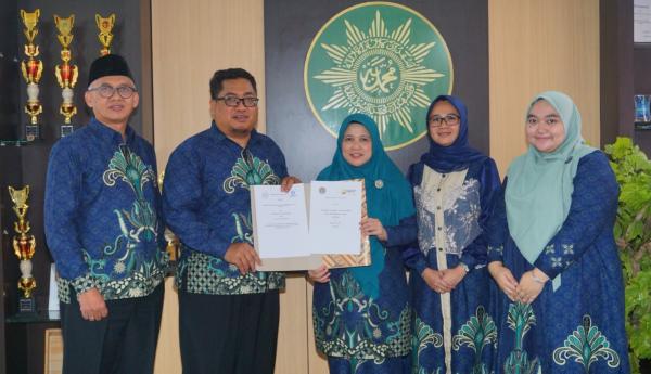 STIKes Muhammadiyah Ciamis Tandatangani Kerjasama dengan Alpro Grup