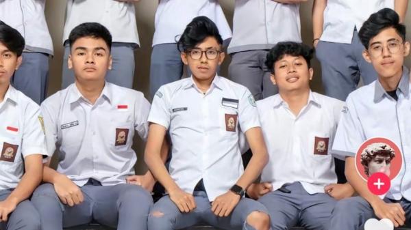 VIRAL - Netizen : Seleranya Jelek Banget, Gaya Rambut Anak SMA di Bandung