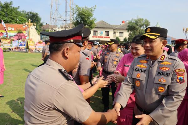 75 Personil Polresta Surakarta Naik Pangkat Setingkat Lebih Tinggi di Hari Bhayangkara ke 78