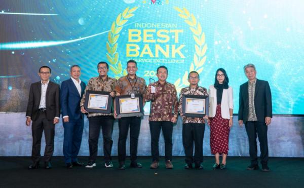 Dinilai Memiliki Berbagai Layanan Prima dan Terbaik, Bank DKI Diganjar Penghargaan