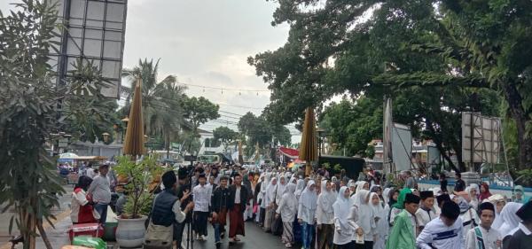 Ribuan Umat Muslim di Kota Tasikmalaya Long March Sambut Tahun Baru Islam 1 Muharram 1446 H