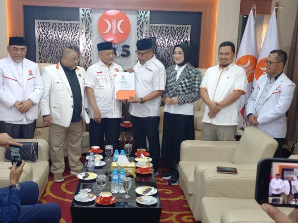 Terima Rekomendasi dari PKS, Murad Ismail Optimis 70% Menang di Pilgub Maluku