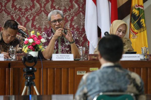 Calon Komisioner KPID Jateng Dicecar Lima Pertanyaan oleh Tim Pansel saat Jalani Tes Wawancara