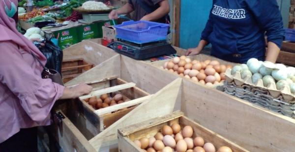 Sempat Turun, Harga Telur Ayam di Pasar Subuh Ciamis Mulai Bergerak Naik