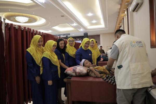 Peringati Hari Anak Nasional, Yayasan Baitul Maal PLN UID Sumatera Utara Gelar Khitan Massal