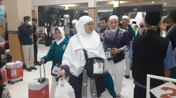 Hari ke 18 Masa Pemulangan , 46 Jemaah Haji Embarkasi Solo Sakit di Tanah Suci