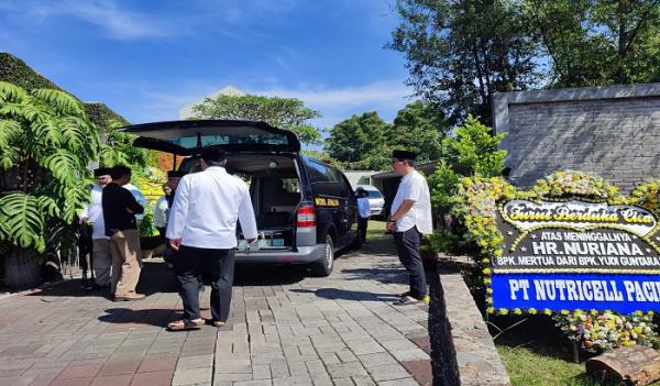 Pejabat dan Kolega Melayat ke Rumah Duka HR Nuriana, Bakal Dimakamkan di TMP Cikutra