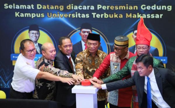 Danny Pomanto Apresiasi Gedung Baru Universitas Terbuka Pakai Solar Panel Dukung Low Carbon City