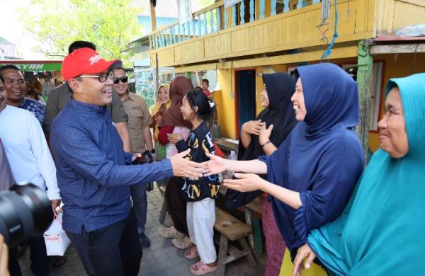 Danny Pomanto Sapa Warga Pulau Barrang Lompo