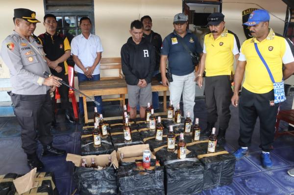 Polres Mappi Berhasil Amankan Ratusan Botol Miras Ilegal