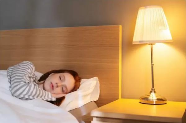 Sering Tidur dengan Lampu Menyala ? Dapat Sebabkan Diabetes hingga Gangguan Hormon
