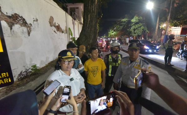 Juru Parkir Liar di Surabaya Diburu, Operasi di Kota Lama Tanpa Izin Langsung Diamankan