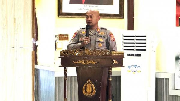 Kapolres Polman Pimpin Latihan Pra Operasi Patuh Marano 2024: Tingkatkan Kesadaran Berlalu Lintas di