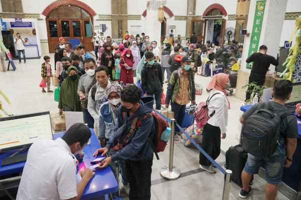 6,25 Juta Penumpang Naik-Turun di Daop 4 Semarang Selama 6 Bulan