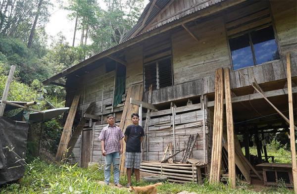 Kisah Moses Patibang, Anak Petani Singkong di Toraja Diterima Kuliah Gratis di UGM