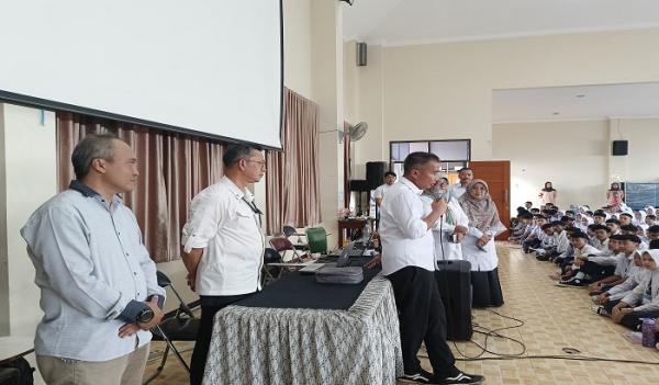 Pantau MPLS Hari Ketiga di SMKN 1 Wastukencana, Bey Harap Tak Ada Perundungan