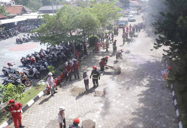 RU IV Cilacap Adakan Sosialisasi Pemadaman Kebakaran di Kampus UNAIC