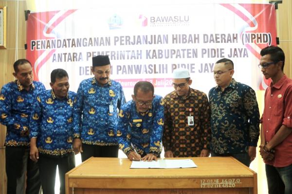 Pilkada 2024, Pemkab Pidie Jaya Hibahkan Dana Rp5 Miliar untuk Panwaslih