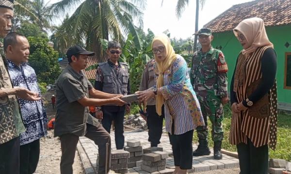 Launching Peletakan Batu Pertama Program Salira Kegiatan Pokmas, Diresmikan Wali Kota Cilegon