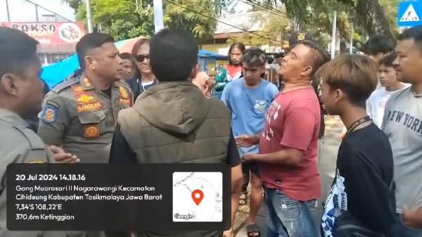 Cekcok PKL Alun-Alun Dadaha dengan Petugas Satpol PP Kota Tasikmalaya