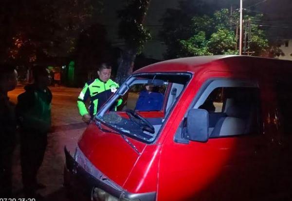 Pengendara Motor di Semarang Seruduk Daihatsu Zebra, Pemotor Tewas saat Dilarikan ke Rumah Sakit