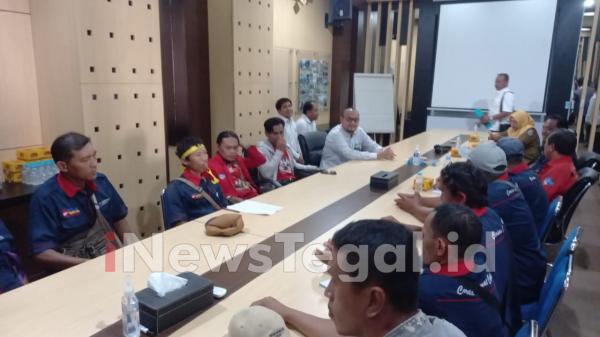 PLN UP3 Tegal Mediasi Serikat Buruh Billman Indonesia dan PT Citacontrac