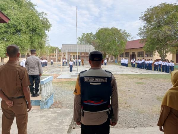 Polsek Ulim Tingkatkan Kesadaran Pelajar Terhadap Bahaya Narkoba Melalui Program Saweu Sikula