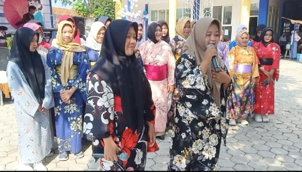 MPLS Unik di SMK Citra Medika Sragen dengan Pengenalan Budaya Jepang