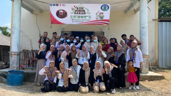 Kelompok KKN Desa Pusuk Sukses Gelar Donor Darah Perdana dan Cek Kesehatan Bersama PMI