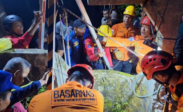 Kecemplung Sumur, Seorang Perempuan Muda Kasegeran Cilongok Tewas