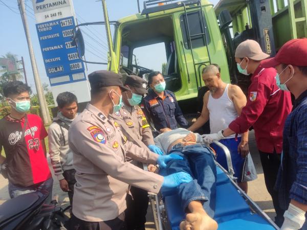 Polisi Lakukan Olah TKP Sopir Truk kontainer Diduga Meninggal dalam Truk di Tubaba