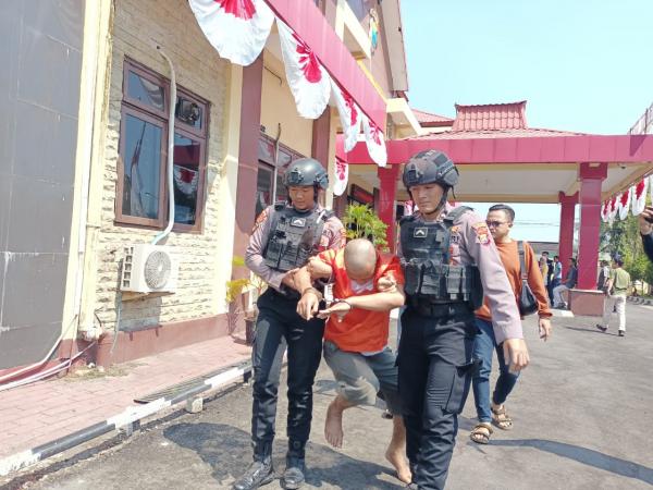 Ngajak Kencan Lalu Rampas Motor Janda Baru Kenal di Tiktok, TNI Gadungan Didor Polres Probolinggo