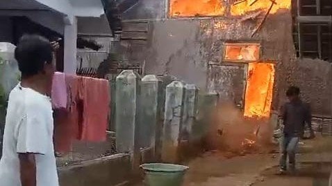 Kebakaran Hari Ini di Tasikmalaya, Satu Rumah Warga di Kampung Cimanggu III Terbakar