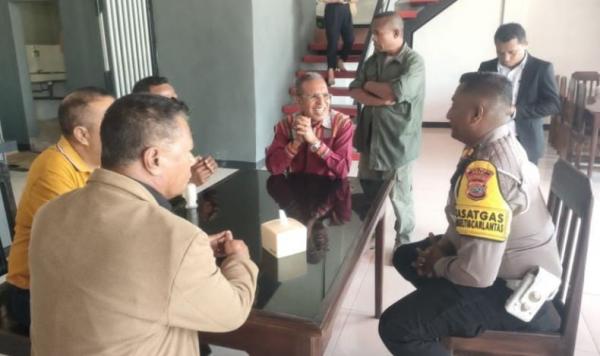 Melintas Ke Indonesia Mobil  Mantan Presiden Timor Leste Taur Matan Ruak Ditabrak Truk TNI