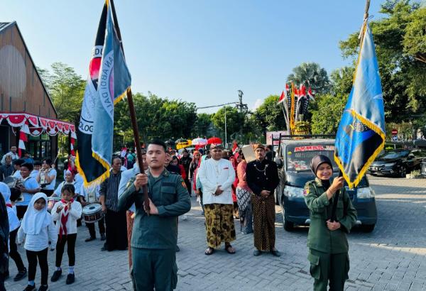 Kemeriahan Kirab Budaya Festival Joko Dolog, Ribuan Warga Surabaya Tumpah Ruah