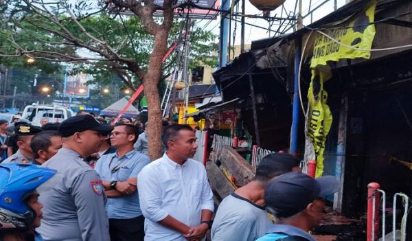 Tinjau Pasar Simpang Dago Usai Kebakaran Hebat, Bey: 2 Kios Hangus