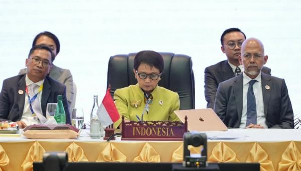 Berani! Menlu Retno Marsudi Serukan Gencatan Senjata di Depan Menlu AS