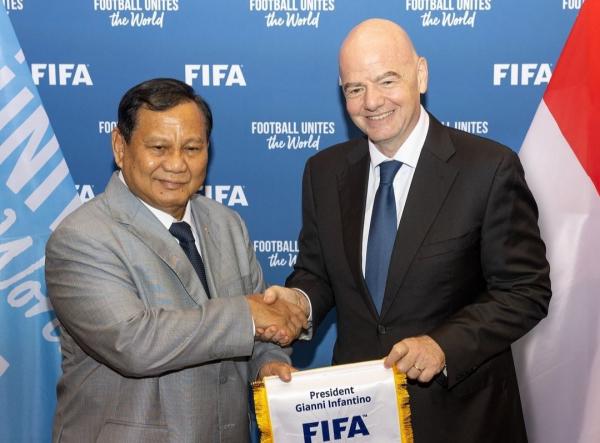 Presiden FIFA Gianni Infantino Temui Prabowo Subianto di Paris, Bahas Apa?