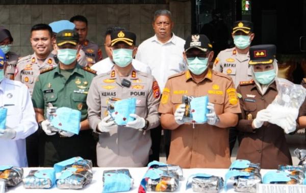 Belum Sebulan Menjabat AKBP Kemas Indra Bikin Haru Walkot Cilegon, Gercep Gulung Sindikat Narkoba