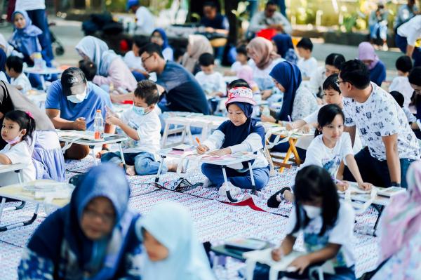 Lomba Mewarnai di Kebun Binatang Surabaya Meriahkan HUT Ke-50 SIER dan Hari Anak Nasional 2024