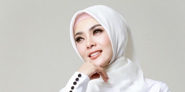 Syahrini Melahirkan di Singapura, Tepat di Hari Ulang Tahunnya