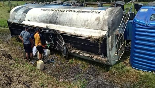 Kecelakaan di Tol Ngawi-Solo, Truk Tangki Pengangkut Bio Solar Terguling