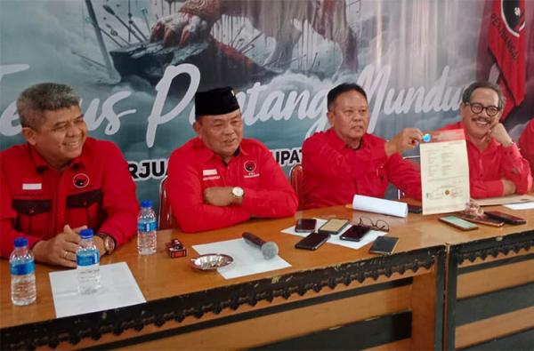 PDIP Resmi Usung Harda Kiswaya-Danang Maharsa di Pilkada Sleman 2024