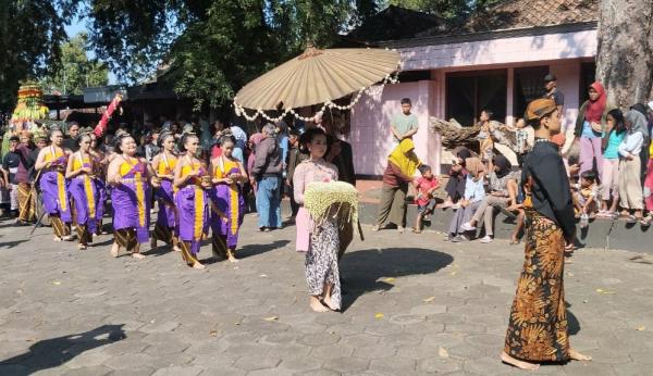 Turun -Temurun, Begini Ritual Pulung Langse Makam Ki Ageng Balak Sukoharjo