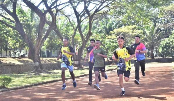 Kisah Perjuangan Siswa SMK Yatim Piatu di Jember Lari 5 Km ke Sekolah Tiap Hari, Bermimpi Jadi TNI