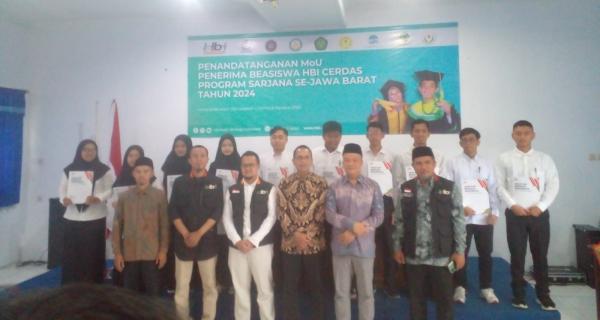 HBI Cerdas, Bagikan Beasiswa untuk Mahasiswa Tidak Mampu di Ciamis 