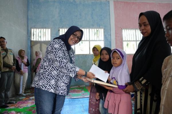 Srikandi PLN dan YBM PLN Tebar Kebahagiaan di Hari Anak Nasional